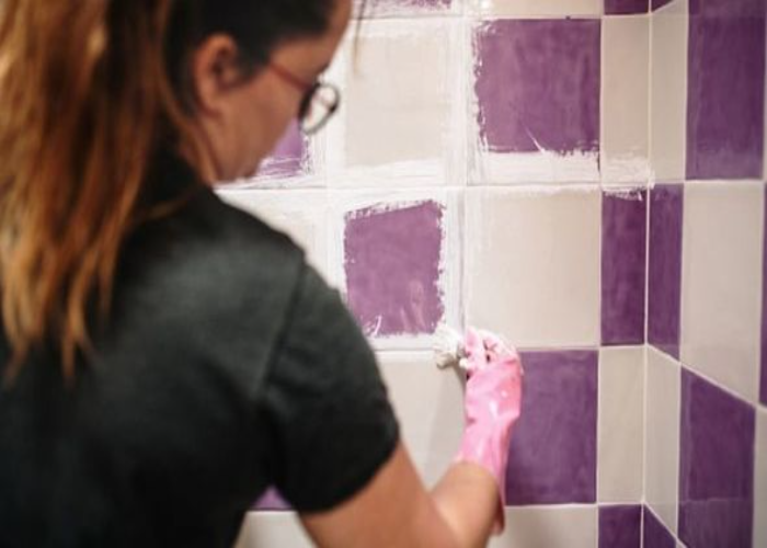 Painting the Kitchen Tile Backsplash