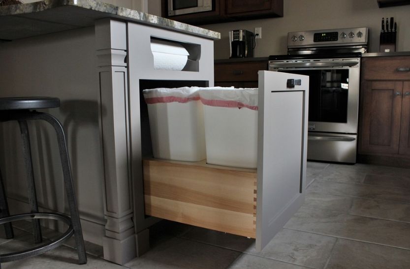 Countertop and Trash Can Holder