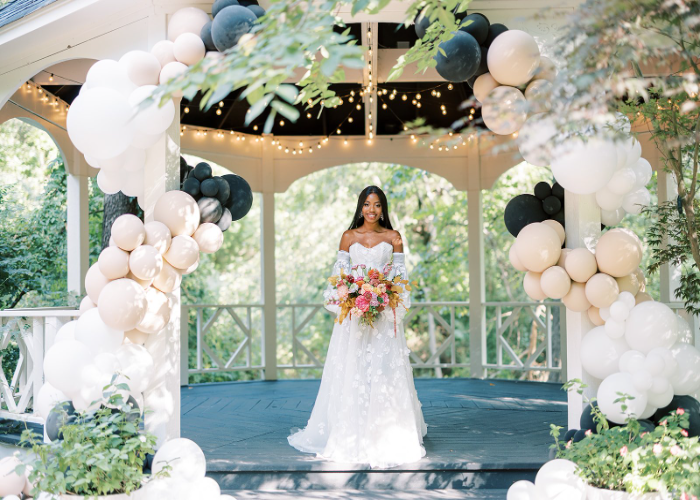  DIY Balloon Arch for Wedding Ceremonies