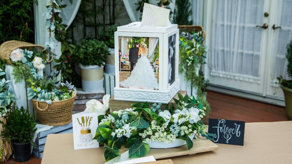 Revolving Photo Wedding Card Box