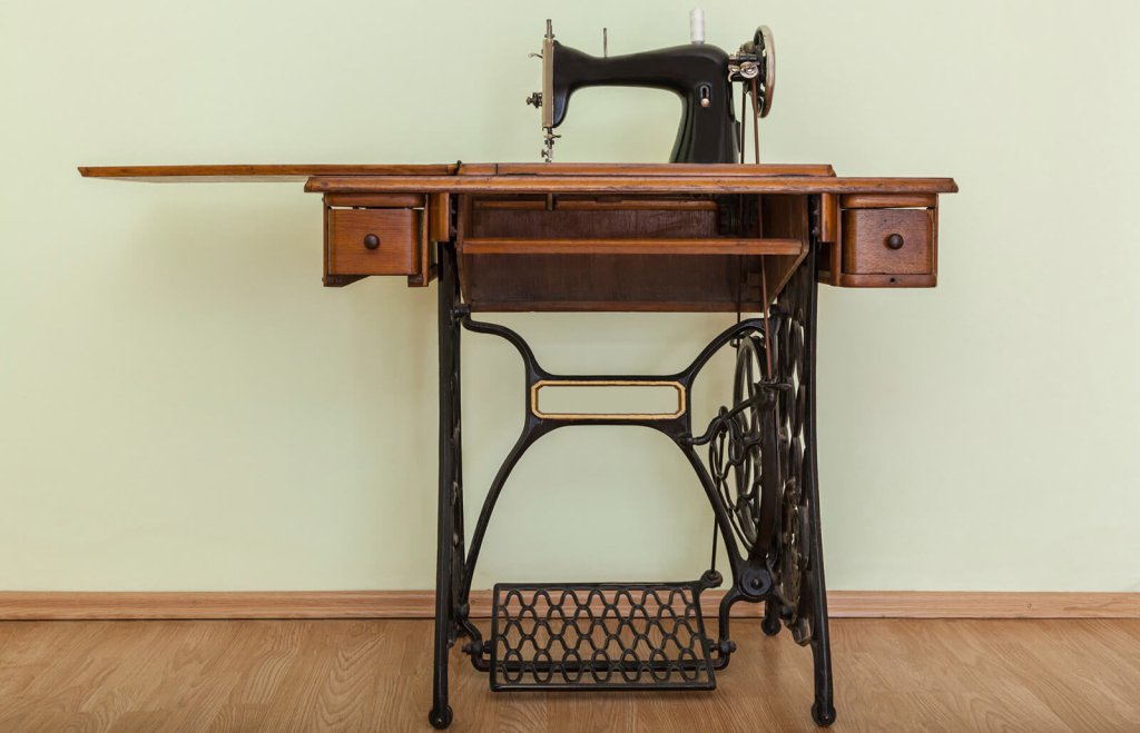 Treadle Sewing Machine Desk