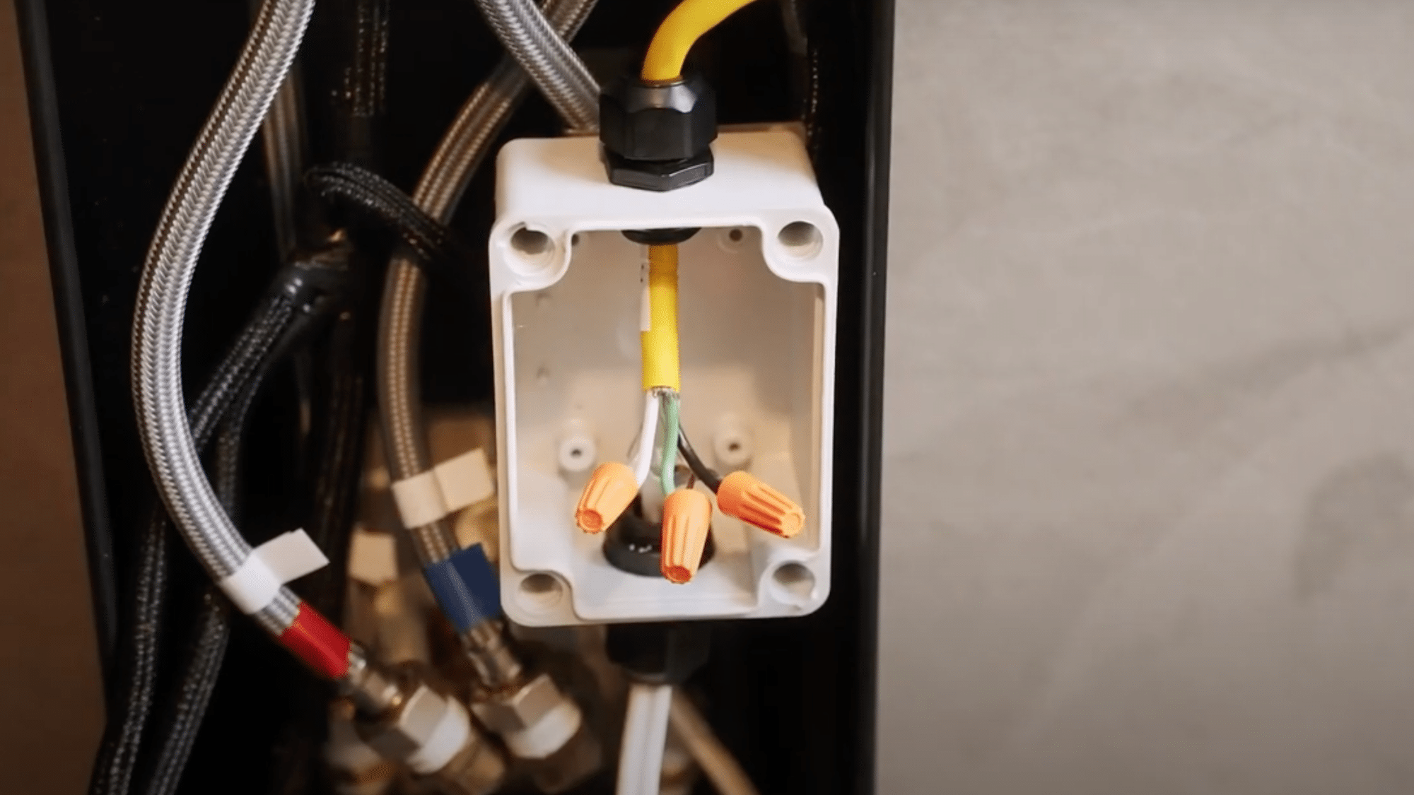 Complete_Electrical_Wiring_and_Hose_Connections