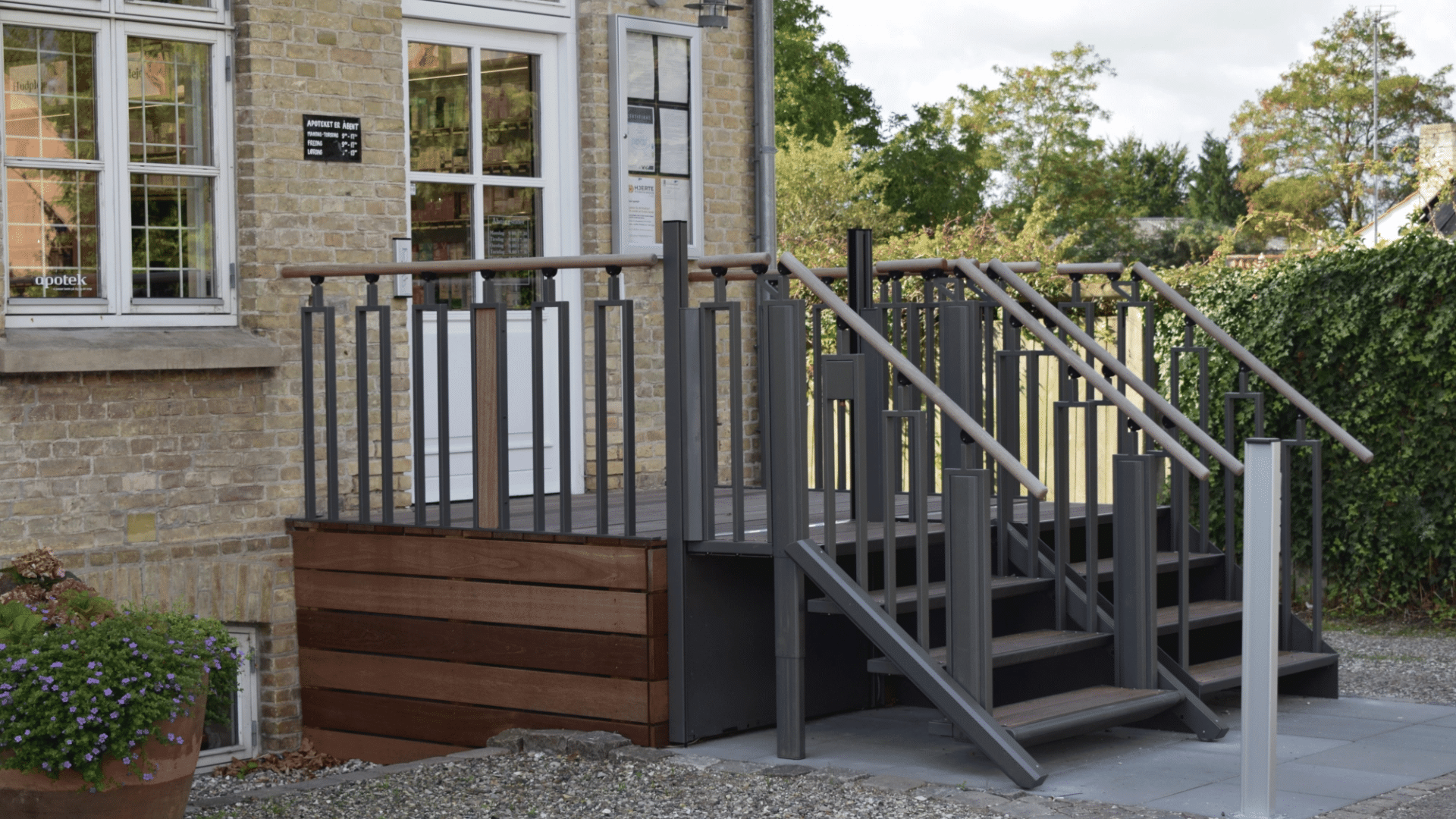 FlexStep Top Models for Home & Office Accessibility