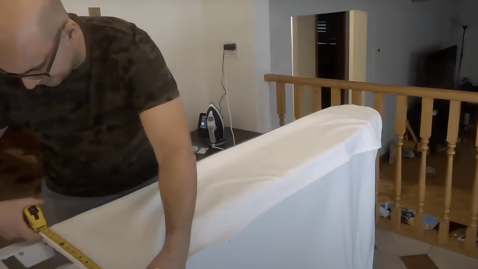 Step_1_Measure_and_Mark_Your_Curtains