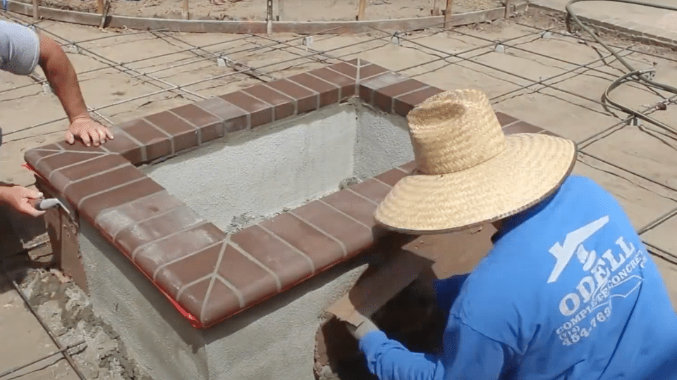 Step_7_Final_Stucco_Application_and_Finishing