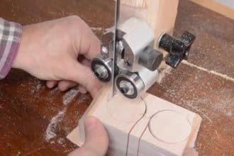band saw blade guide.png