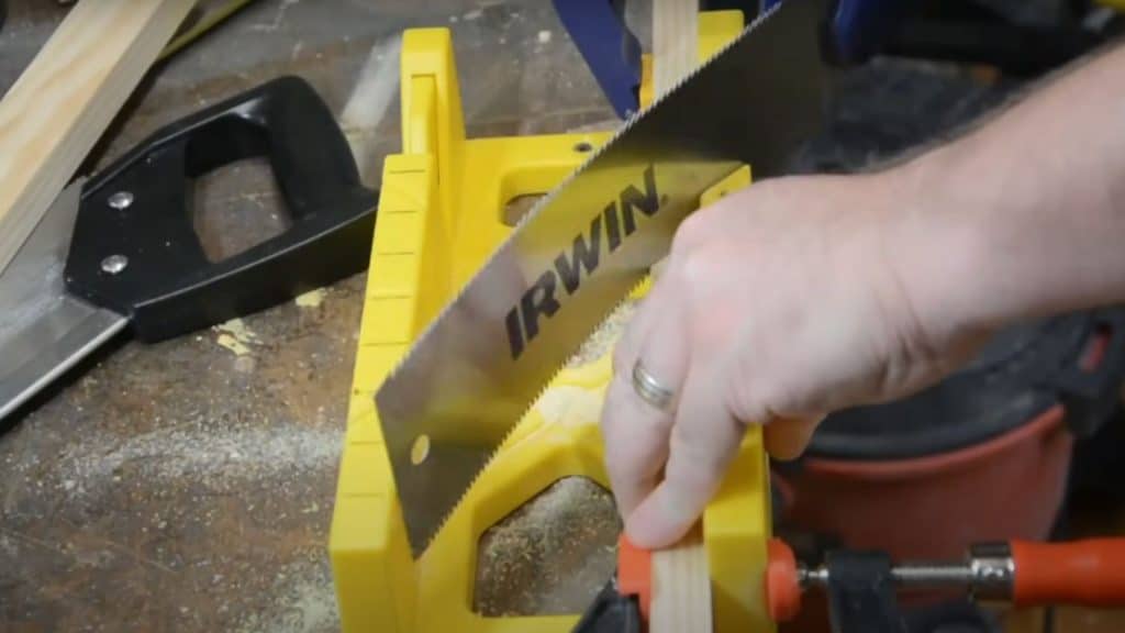 cut-the-frame-pieces