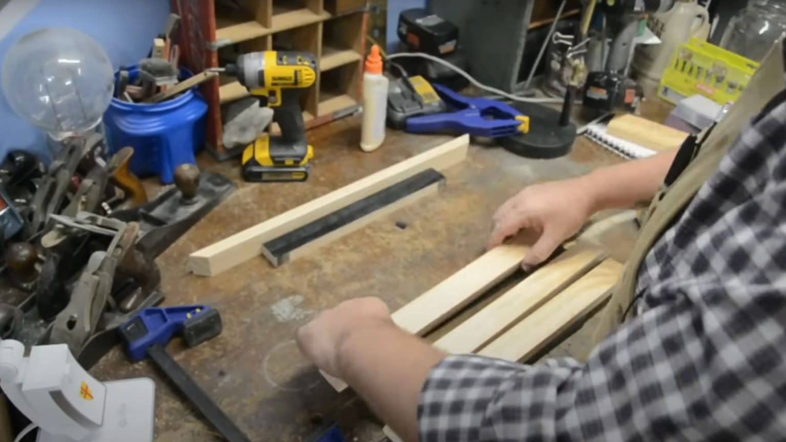 How to Frame a Canvas: Step-by-Step Guide - HelpWithDIY