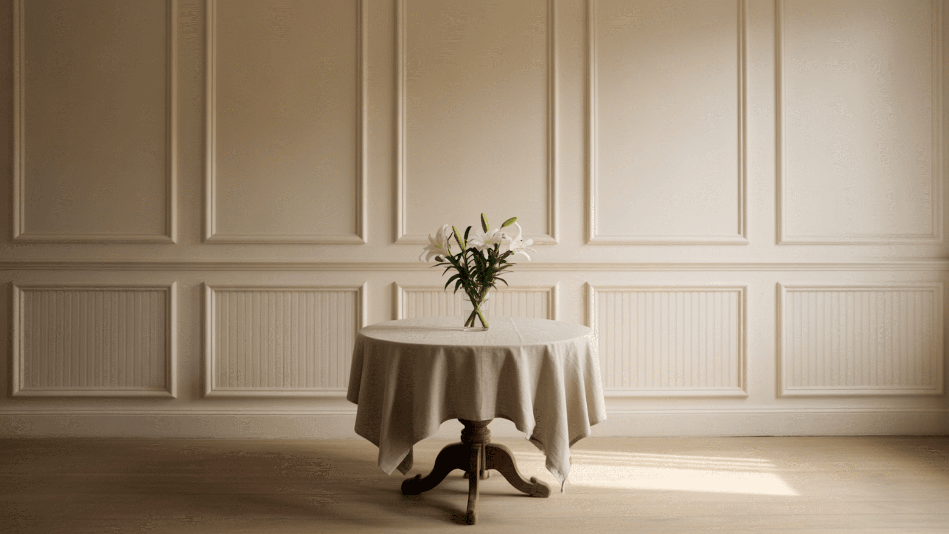 wainscoting-vs-beadboard