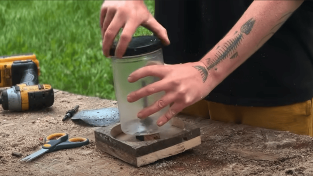 Assemble the Feeder Structure